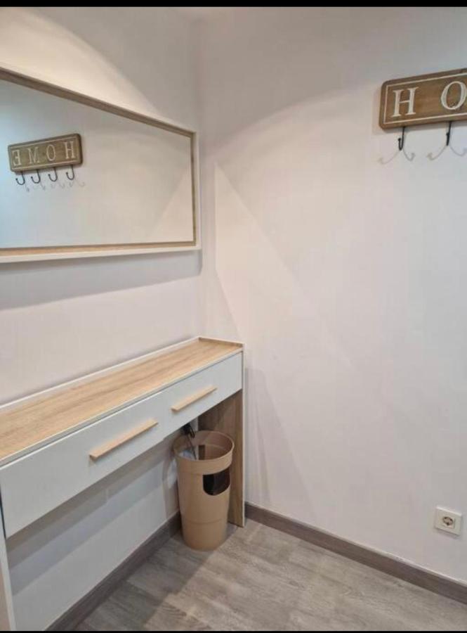 Apartamento Con Terraza Y Parking Gijón Værelse billede